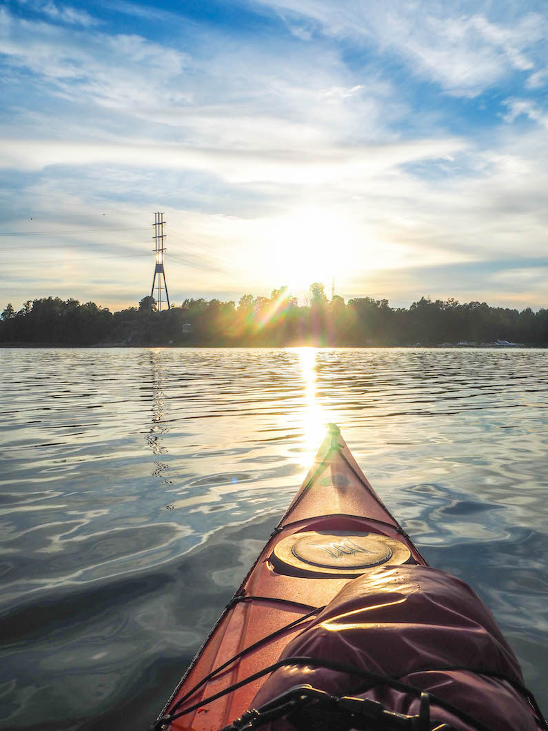 Helsinki, Cafe Regatta, melonta, Sup Regatta, kajakki, kanootti, yksinäisyys, Janina Pohja, Fit Times, Olympus Suomi, Sibelius-puisto, Visit Helsinki, harrastus, auringonlasku, Rajasaari