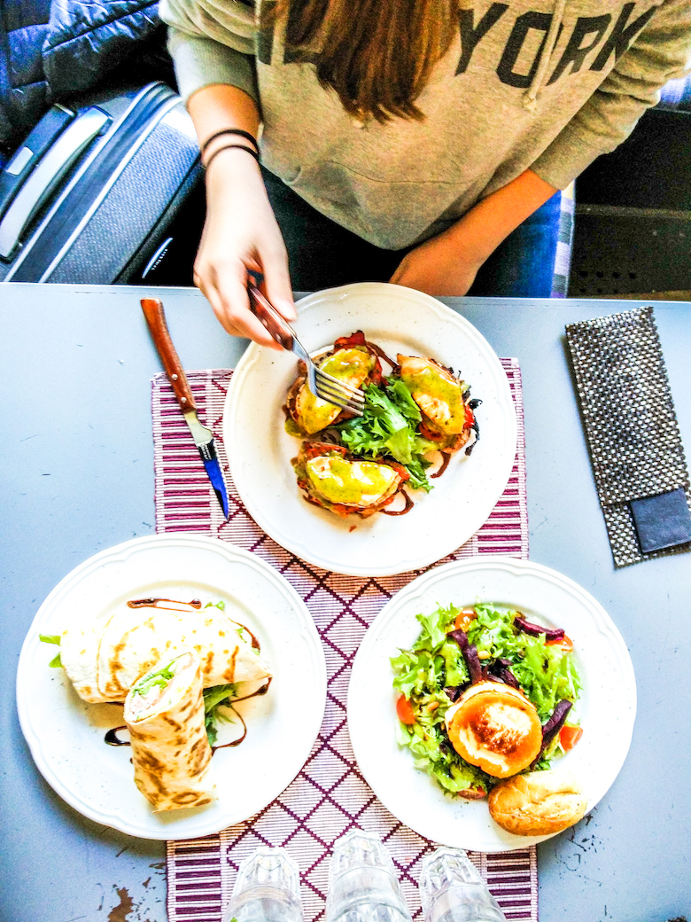 Visit Tallinn, kokemuksia Tallinna, Cafe Och Bar Popular, Tripadvisor, Restaurant Pegasus, mitä tehdä Tallinnassa, missä syödä, parhaat ravintolat, Tallinna suositukset, Janina Michaela, matkabloggaaja, lifestyle-blogi, vinkkejä