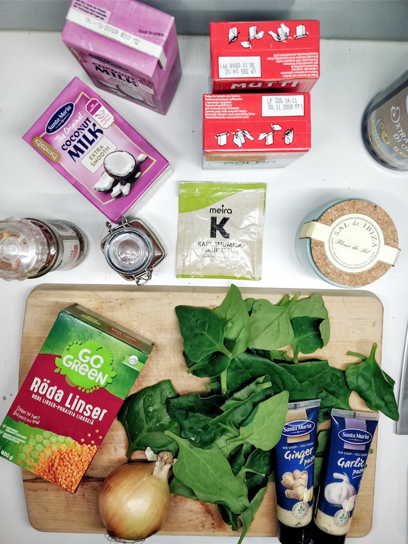 resepti, ruoanlaitto, mausteinen linssipata, helppo kasvisruoka, kotikokki, vegaaniruoka, ruokablogi, bloggaaja, Santa Maria, kotiruokaa, mitä tänään syötäisiin