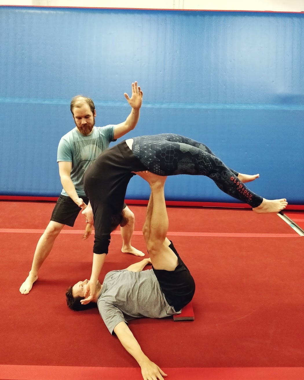 Janina Michaela, pariakrobatia, epävarmuus, itsensä kehittäminen, NLP Perusteet, True Hearts, True Hearts Finland, NLP Practitioner, hyvinvointi